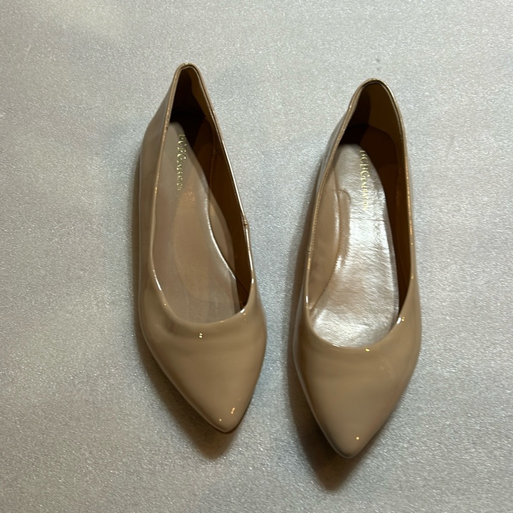 BCBG Generation nude patent flats size 9.5 new